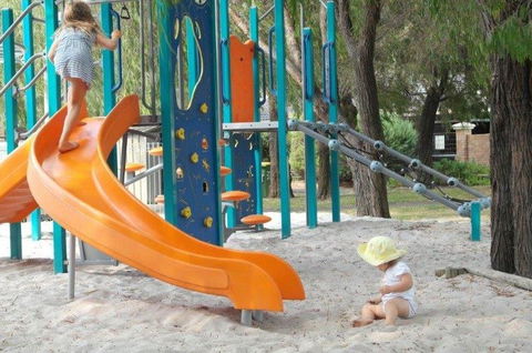 Busselton Beach Resort - Accommodation Gold Coast 1