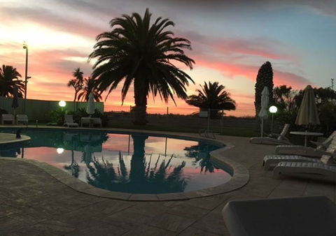 Busselton Beach Resort - Accommodation Gold Coast 2