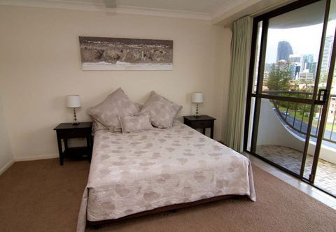 Ocean Royale Apartments - Accommodation Gold Coast 3