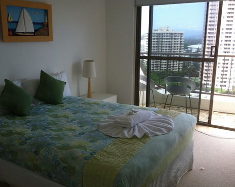 Ocean Royale Apartments - Accommodation Gold Coast 5