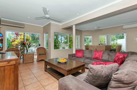 The Villas Palm Cove - Accommodation Gold Coast 0