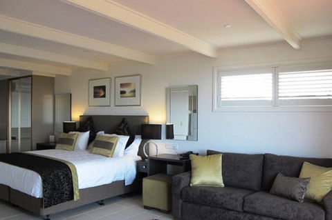 Amooran Court - Accommodation Gold Coast 1