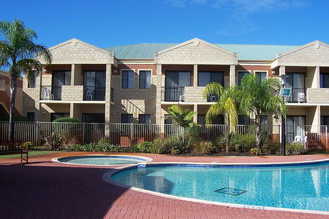 Country Comfort Inter City Perth Hotel & Apartments - Accommodation Gold Coast 0