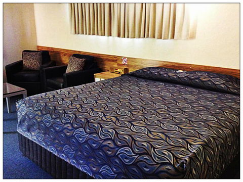 Emerald Meteor Motel - Gold Coast 4U 2