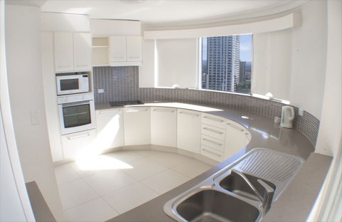 Zenith Apartments - Accommodation Gold Coast 7