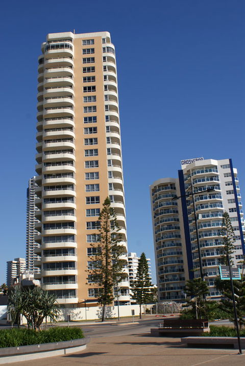 Zenith Apartments - Accommodation Gold Coast 8
