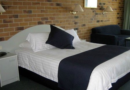 Moby Dick Waterfront Resort Motel - Accommodation Gold Coast 1
