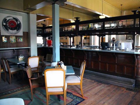 Mile End Hotel - Accommodation Gold Coast 1