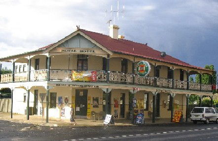 Royal Hotel Mandurama - Accommodation Gold Coast 0