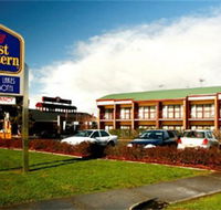 Taylors Lakes Hotel