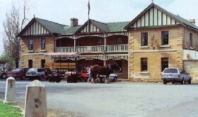 Man-o-ross Hotel - Accommodation Gold Coast 0