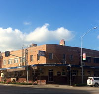 Golden Fleece Hotel - Accommodation Gold Coast