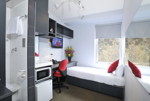 205 Bell Long Stay - Accommodation Gold Coast 0