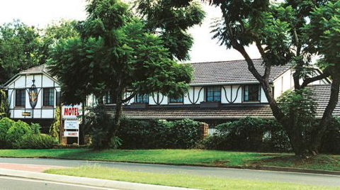 A Tudor Lodge Motel - Accommodation Gold Coast 0