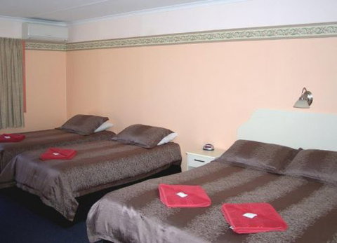 Roundhouse Motel - Accommodation Gold Coast 3