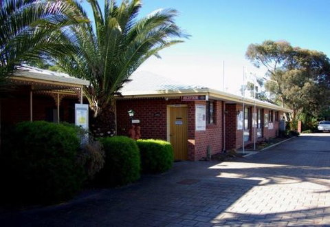 Roundhouse Motel - Accommodation Gold Coast 5