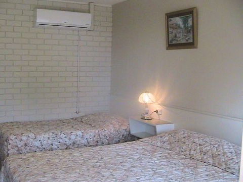 Cobden Roadhouse Motel - Accommodation Gold Coast 0