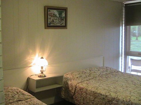 Cobden Roadhouse Motel - Accommodation Gold Coast 2
