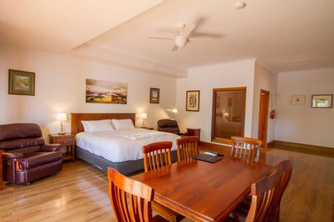 JV Jones Pty Ltd - Accommodation Gold Coast 1
