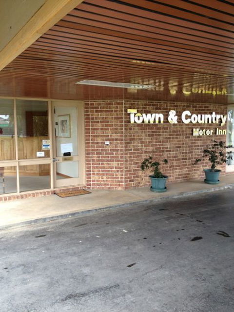 Town & Country Motor Inn Forbes - Accommodation Gold Coast 0
