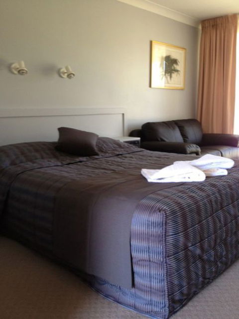 Town & Country Motor Inn Forbes - Accommodation Gold Coast 3