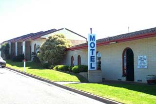 Oyster Court Motel - Accommodation Gold Coast 2