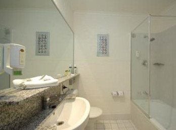 Best Western Grand Country Lodge - Accommodation Gold Coast 2