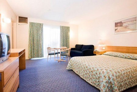 Bay Waters - Accommodation Gold Coast 1