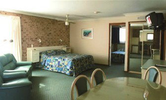 Cardiff Motor Inn - Accommodation Gold Coast 2