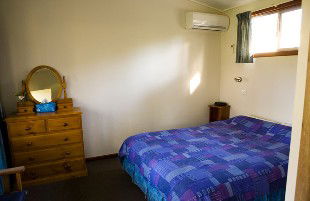 Yarrabin - Gold Coast 4U 1