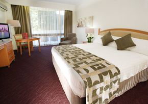 Royal On The Park - Accommodation Gold Coast 2