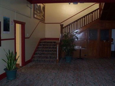 Crown Hotel Motel - Accommodation Gold Coast 3
