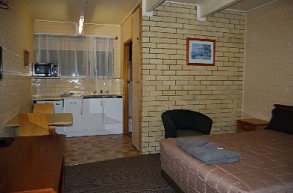 Coastal Comfort Motel - Accommodation Gold Coast 0