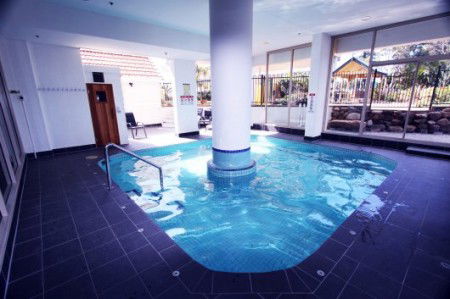 Capricorn One Holiday Apartments - Accommodation Gold Coast 1