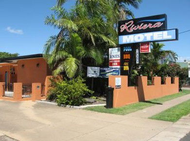 Riviera Motel - Accommodation Gold Coast 1