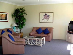 Sandcastles Holiday Apartments - Accommodation Gold Coast 3