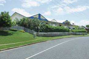Seabreeze Resort Hotel - Accommodation Gold Coast 1