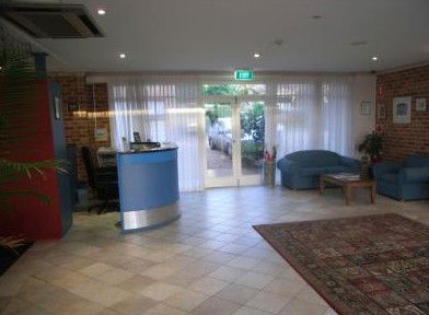 Lake Haven Motor Inn - Accommodation Gold Coast 3