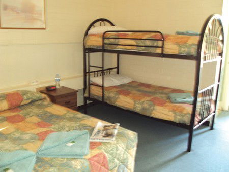 Leongatha Motel - Accommodation Gold Coast 2