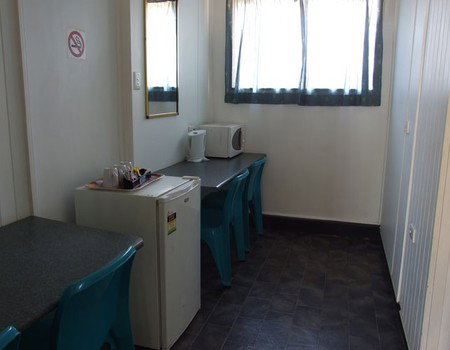 Cool Palms Motel - 1 Gold Coast 0