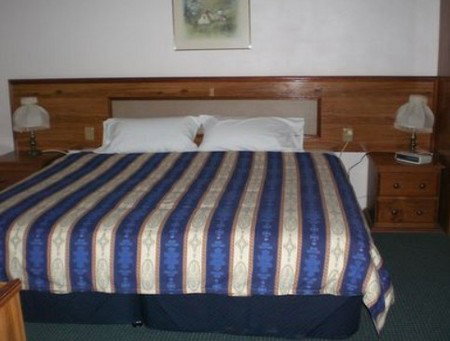 Boronia Holiday Lodge - Accommodation Gold Coast 1