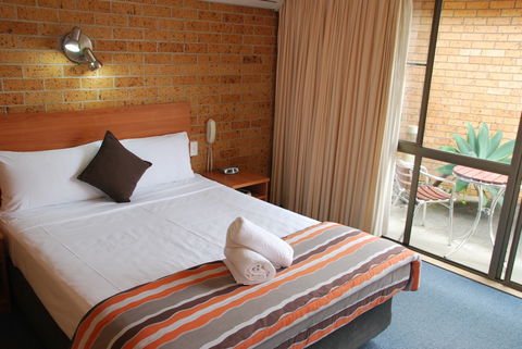 Port O'Call Motel - Accommodation Gold Coast 1