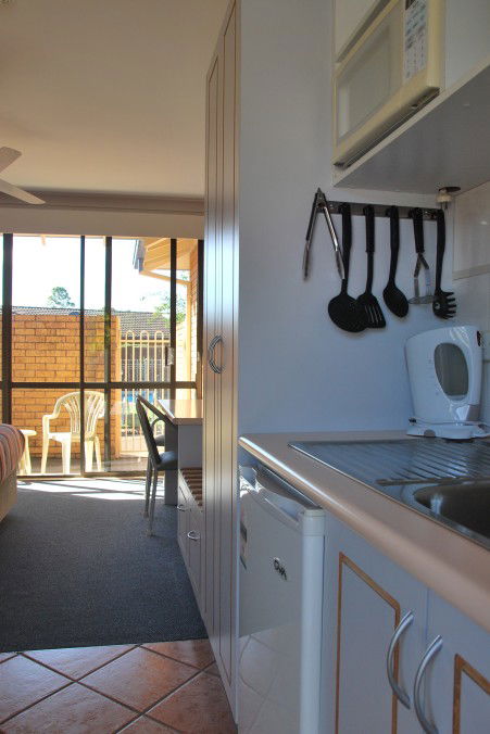 Port O'Call Motel - Accommodation Gold Coast 3