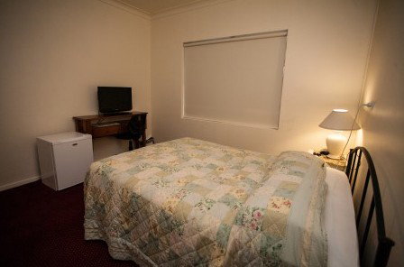 Millies Guesthouse & Serviced Apartments - Accommodation Gold Coast 2