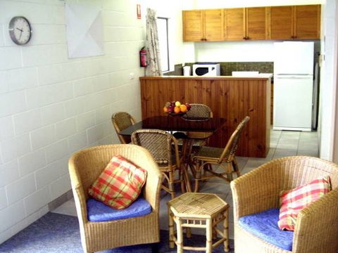 Ti Tree Holiday Apartments - Accommodation Gold Coast 4