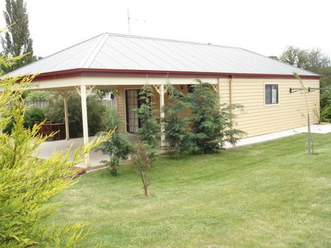 Gumtrees Cottage - Accommodation Gold Coast 0
