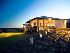 Captain's Rest - Accommodation Gold Coast 0