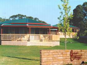 Carolynne's Cottages - Accommodation Gold Coast 0