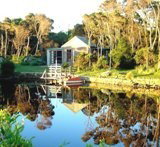 Stanley Lakeside Spa Cabins - Accommodation Gold Coast 1