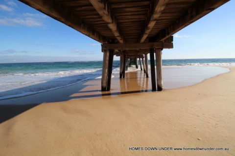 Homes Down Under - Accommodation Gold Coast 5